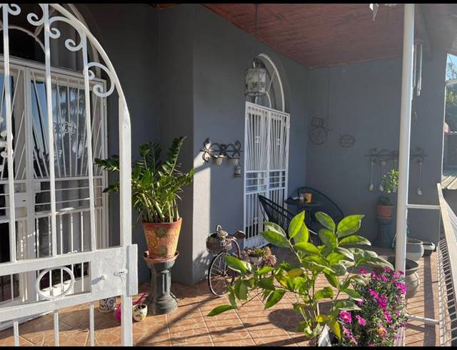 4 BEDROOM HOUSE FOR SALE IN MAGALIESKRUIN